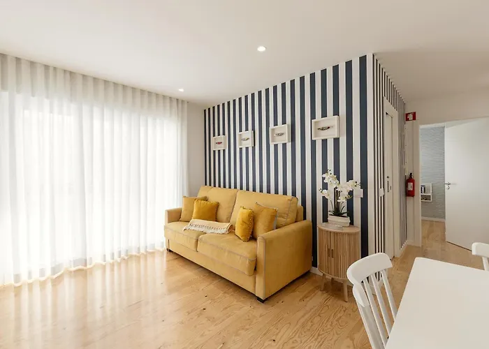 Casa Sardinhas * Nazare